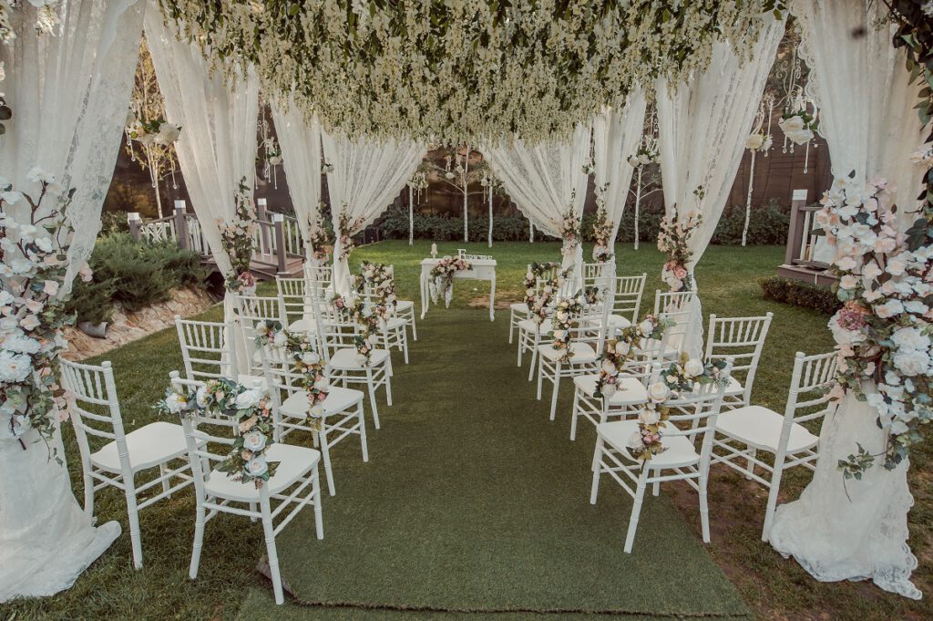 jak wybrać salę weselną - wesele w ogrodzie