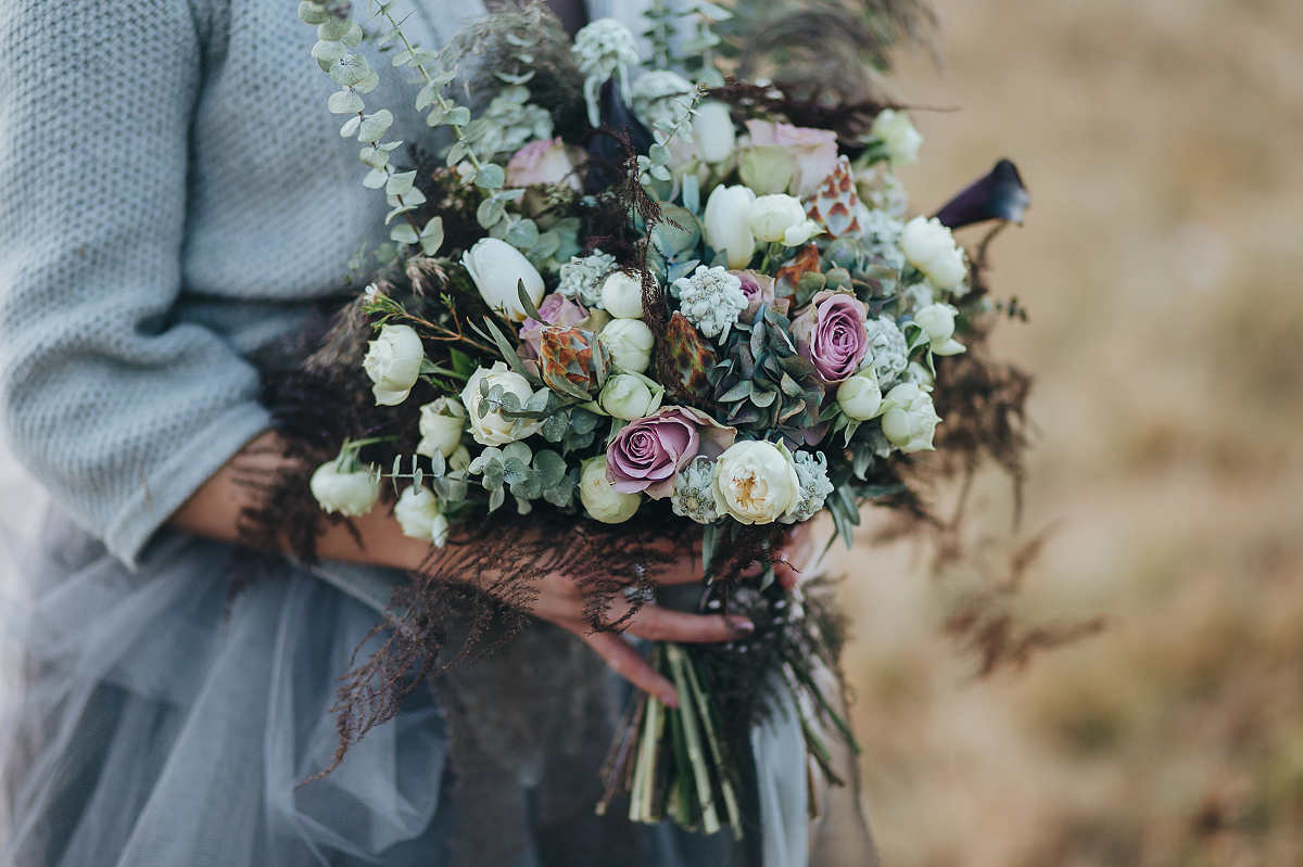 Wiosenny bukiet ślubny w pastelowych kolorach