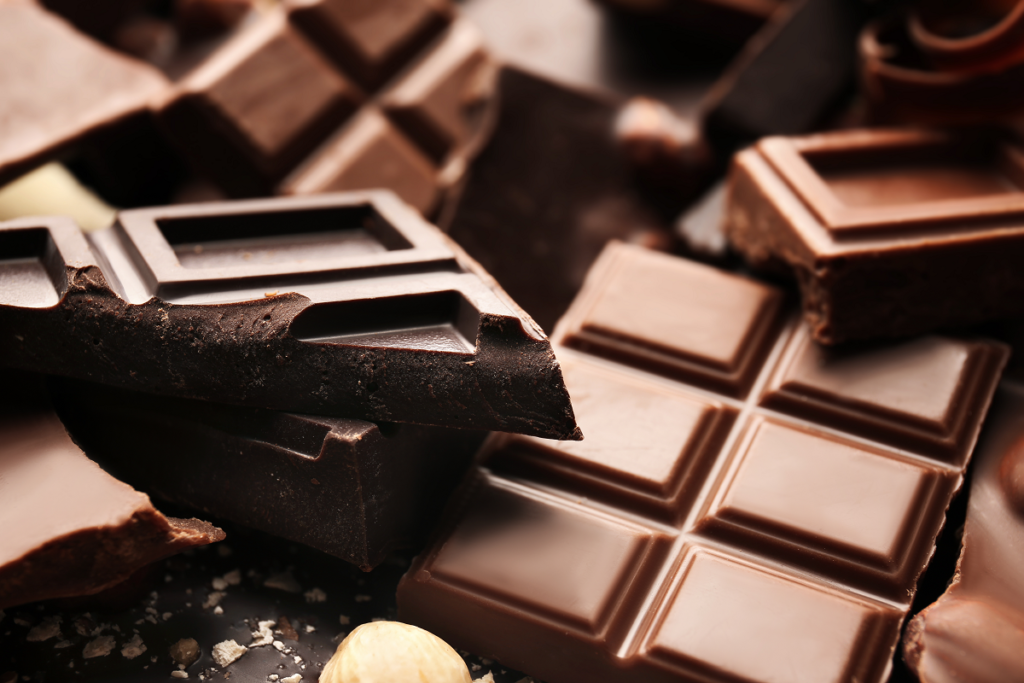 Fontanna czekoladowa - czekolada w kostkach