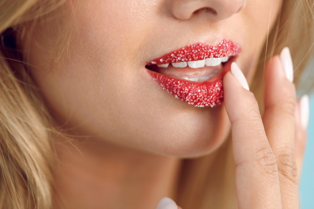 Jak przygotować cerę pod makijaż ślubny - peeling cukrowy do ust 