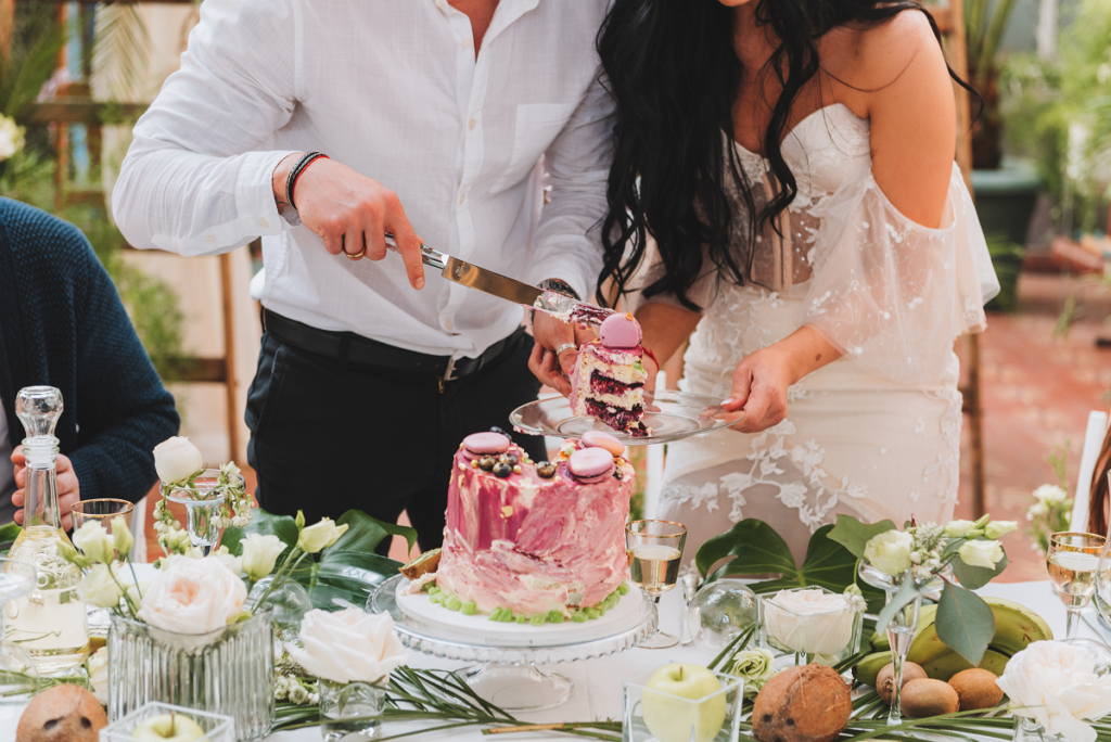 Kiedy podać tort na weselu?