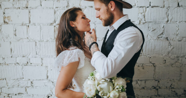 Jak zorganizować rustykalne wesele 💚? Poznaj ten styl od podszewki!