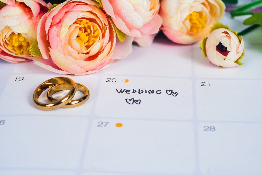 plan wesela - kartka z kalendarza z zaznaczonym dniem ślubu