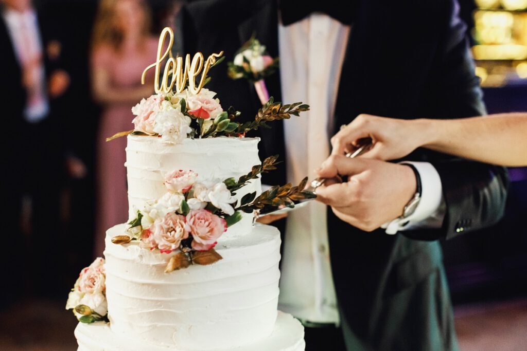 Ozdoby na tort weselny - topper z napisem love