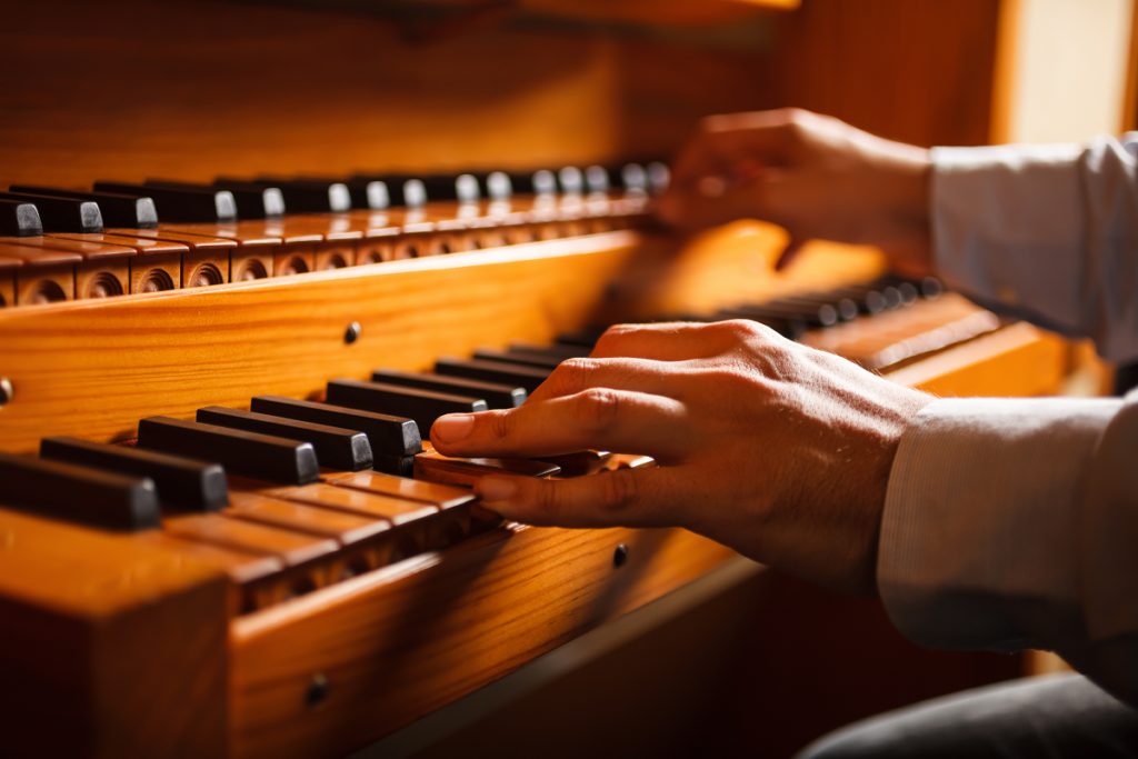 Pieśni na ślub grane przez organistę