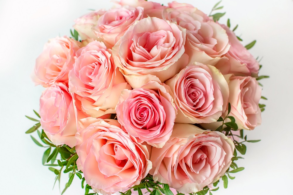 Bukiety ślubne z róż. Bukiet z różowych róż.