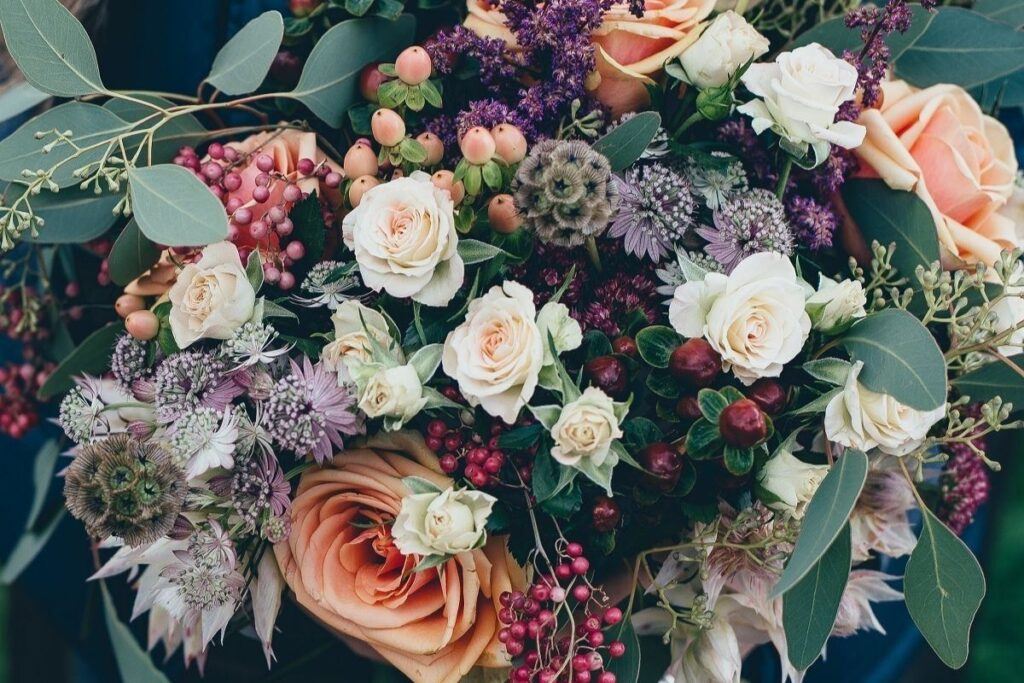 Najpiękniejsze kwiaty na ślub i wesele – sprawdź, kiedy kwitną i które są najtrwalsze!