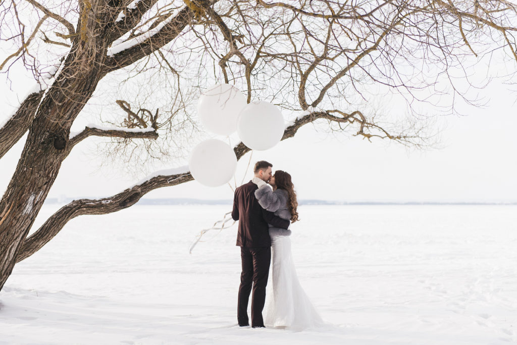 Magiczny ślub zimą ❄ – jak zorganizować uroczystość i wesele?
