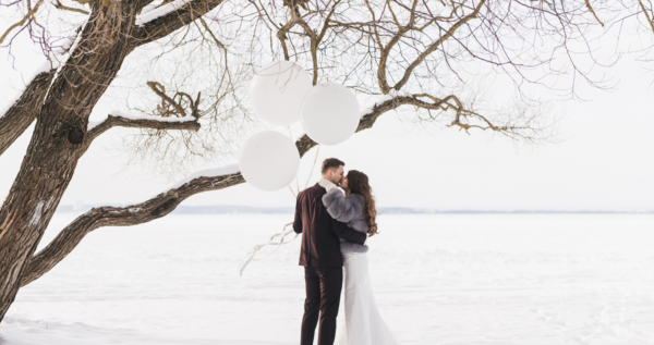Magiczny ślub zimą ❄ - jak zorganizować uroczystość i wesele?