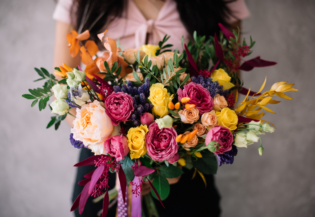 Kwiaty na ślub i wesele - wielobarwny bukiet