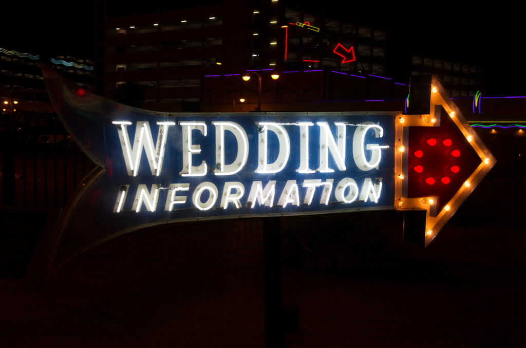 Ślub w Las Vegas - neonowy napis wedding