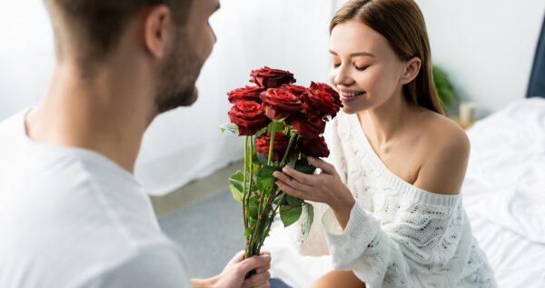 Najpiękniejsze kwiaty na zaręczyny ð Sprawdź, jaki bukiet zaręczynowy będzie najlepszy!