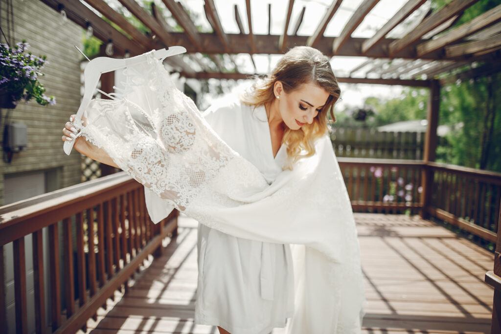 Używana suknia ślubna – czy warto się na nią zdecydować?