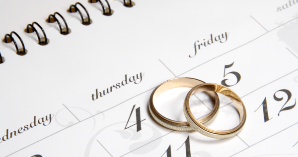 Data ślubu, czyli słów kilka o przesądach związanych z wyborem terminu uroczystości