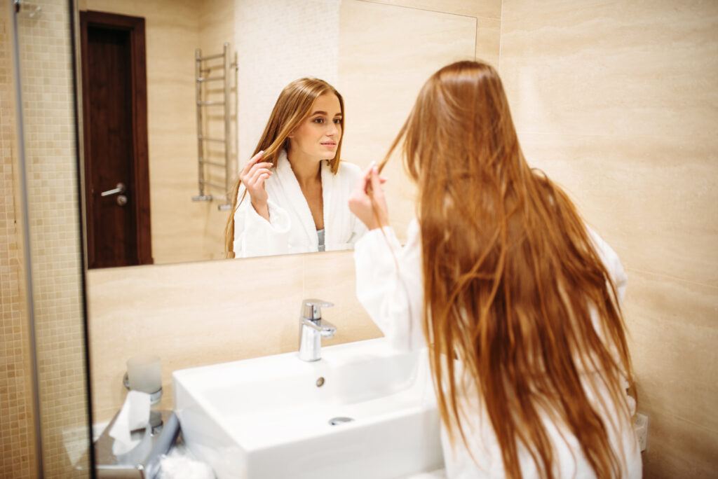 Jak olejować włosy? Poznaj sposób na piękne i lśniące włosy!