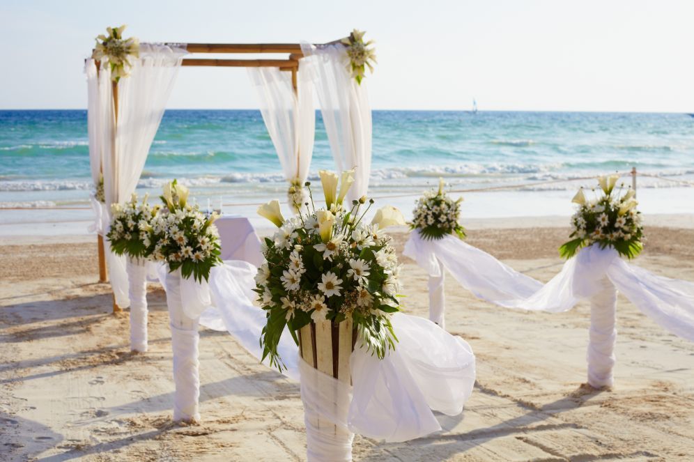 Ślub w plenerze nad morzem