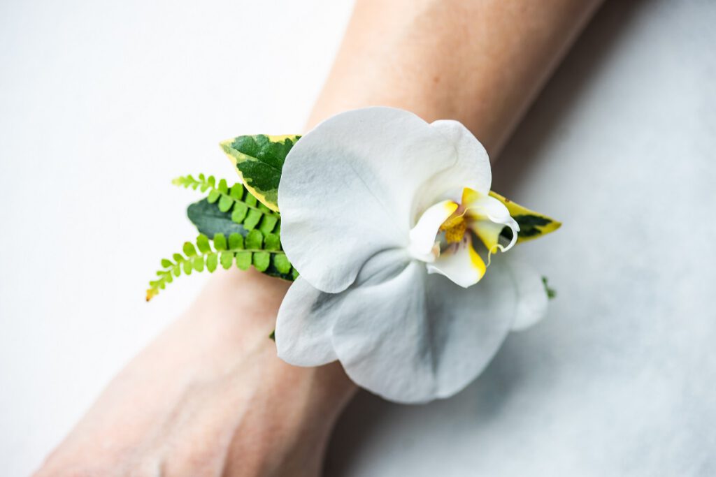 Korsarz z kwiatów - alternatywny bukiet ślubny 