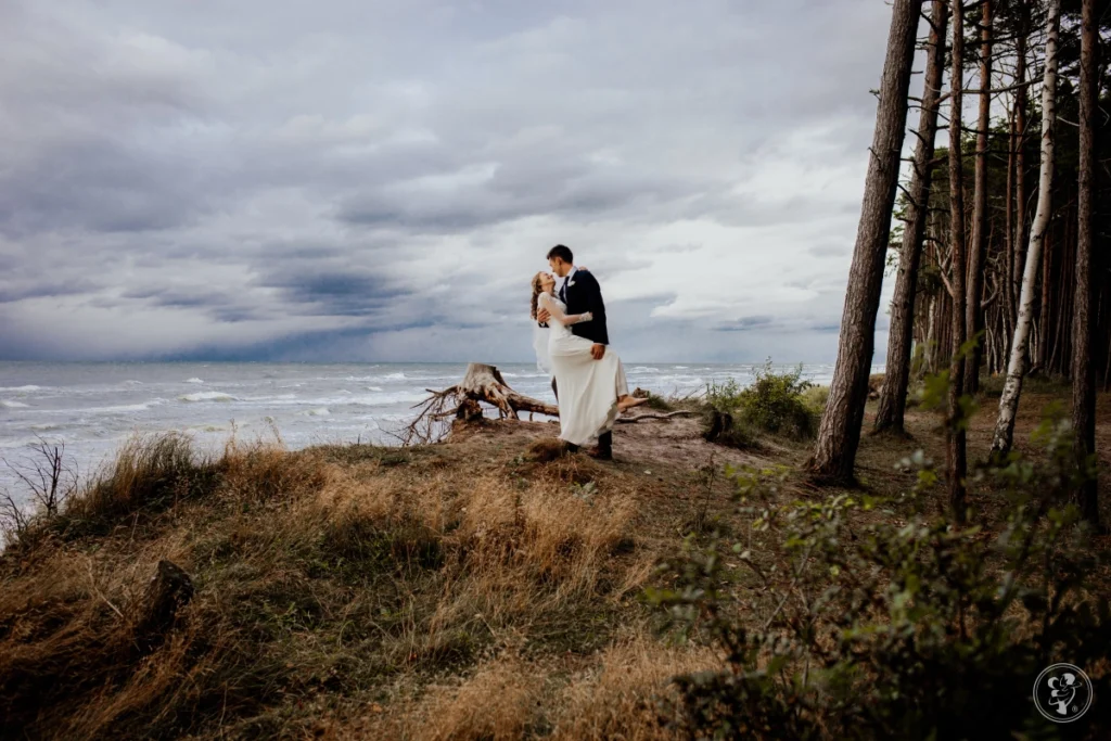 Sesja ślubna nad morzem w Rezerwacie Przyrody Widmo