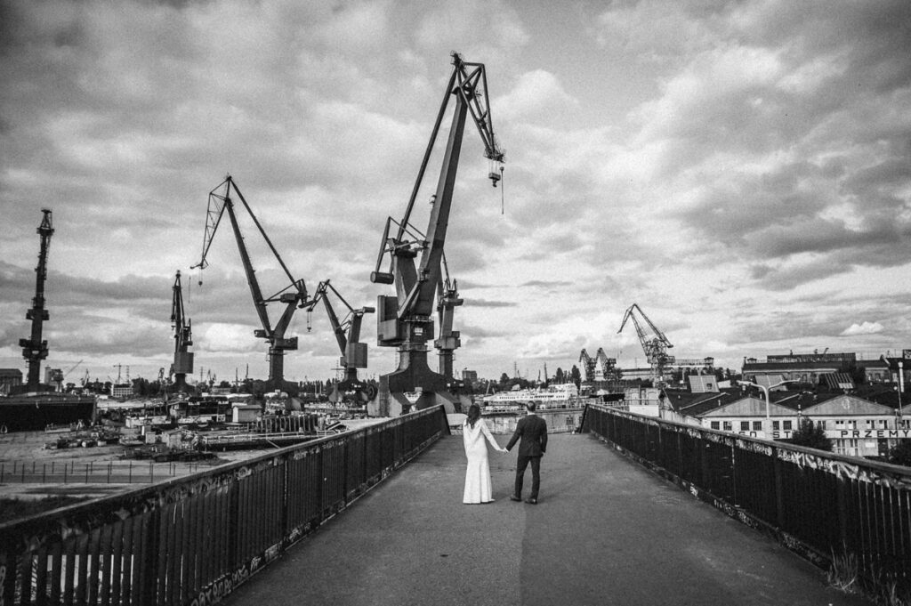 Sesja ślubna w Gdańsku w stylu industrialnym